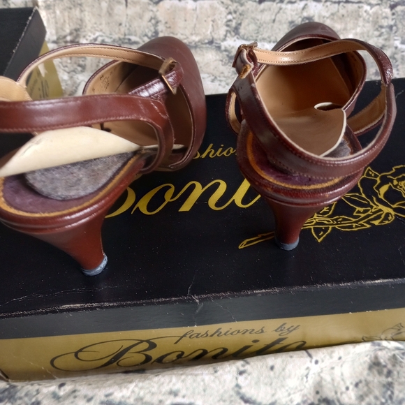 Women's Heels in Brown and Gray - Picture 12 of 15